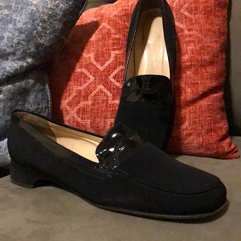 Ladies black gross grain , patent leather loafer